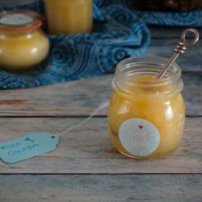 Pina Colada Konfitüre mit Ananans, Rum und Kokos.