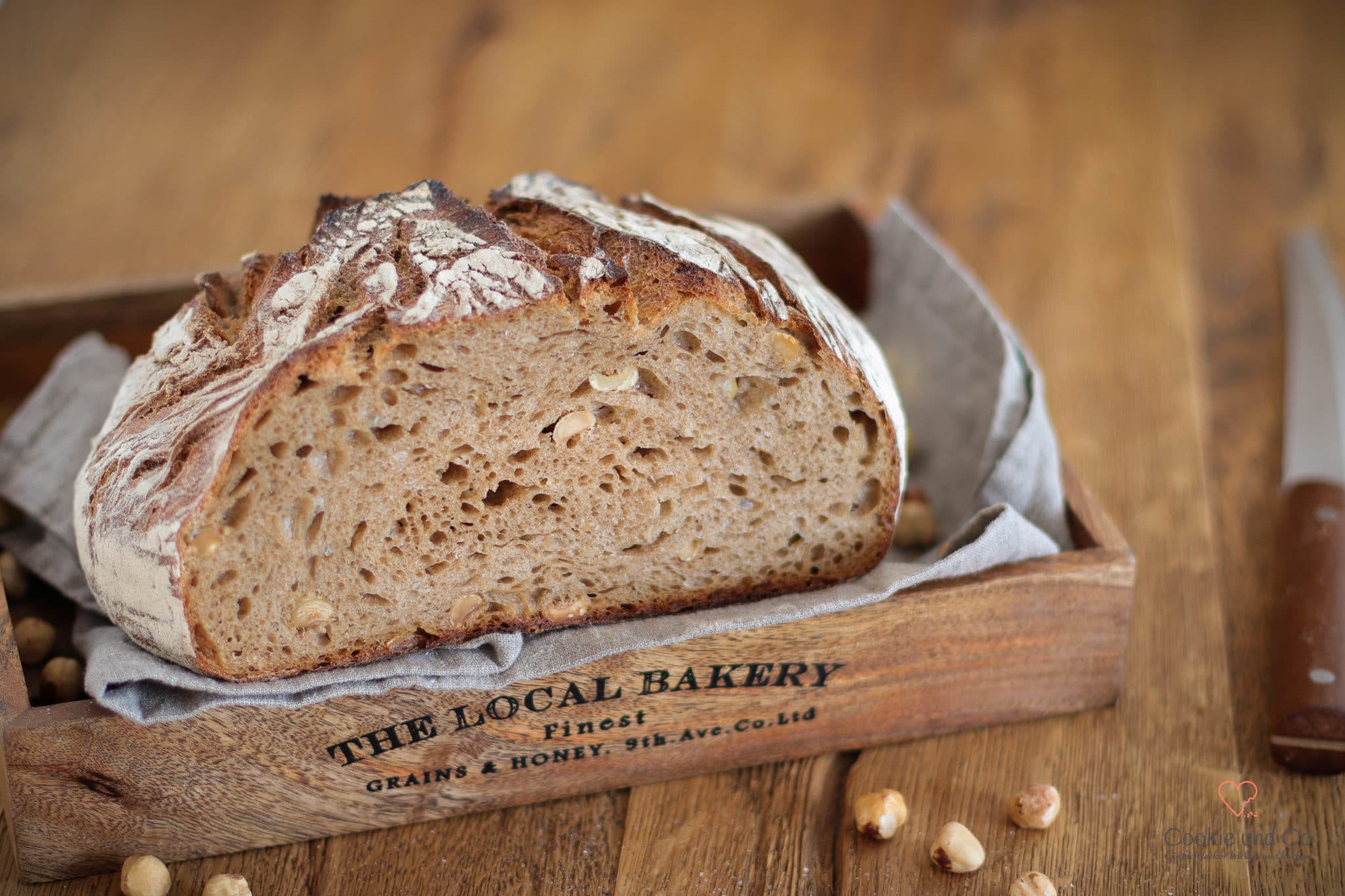 Nussbrot mit Ruchmehl