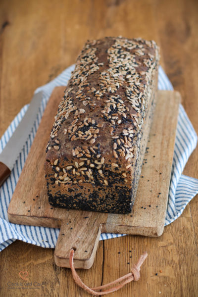 Mehrkörnchen mit schwarzem Sesam