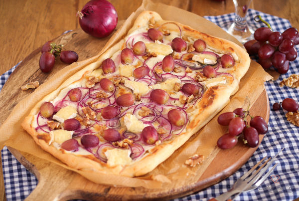 Flammkuchen mit Ziegenkäse
