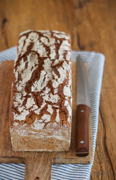 Rustikales Mischbrot mit Lichtkornroggen