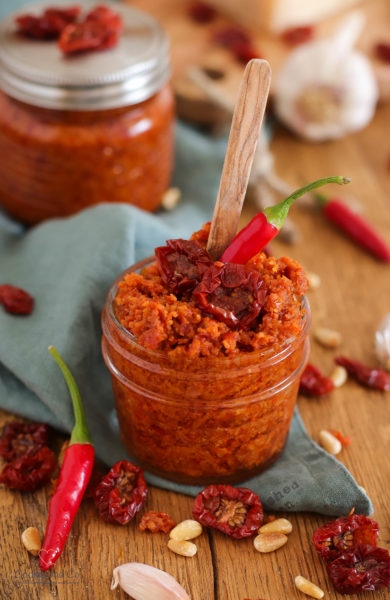 Pesto mit getrockneten Cherrytomaten