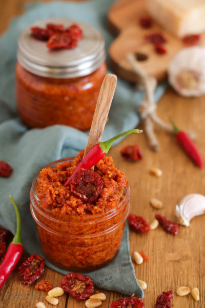 Pesto mit getrockneten Cherrytomaten