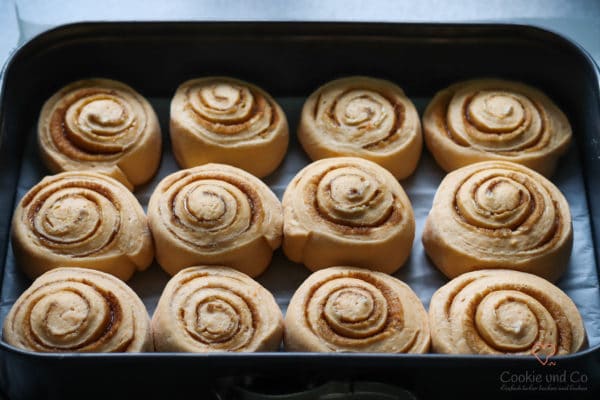Sweet potato cinnamon rolls (Zimtschnecken)