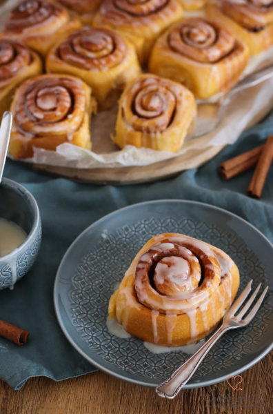 Sweet potato cinnamon rolls (Zimtschnecken)