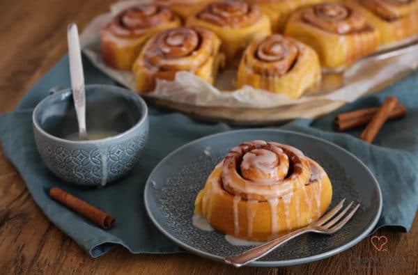 Sweet potato cinnamon rolls (Zimtschnecken)