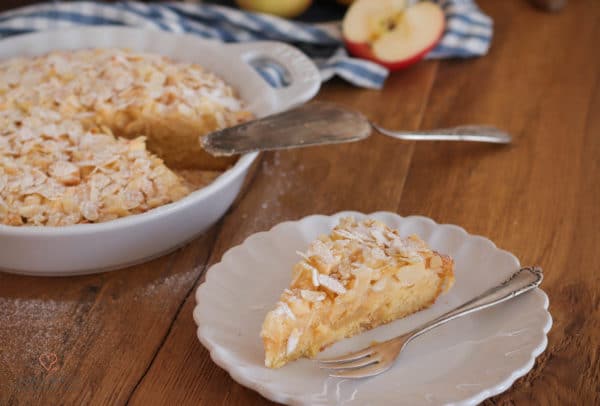 Versunkener Apfel-Mandel-Kuchen mit Marzipan-1