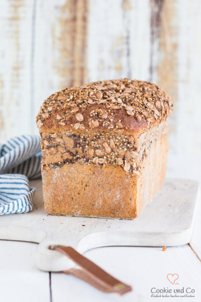 Kerniges Sandwichtoast mit Salz-Hefe-Verfahren. 