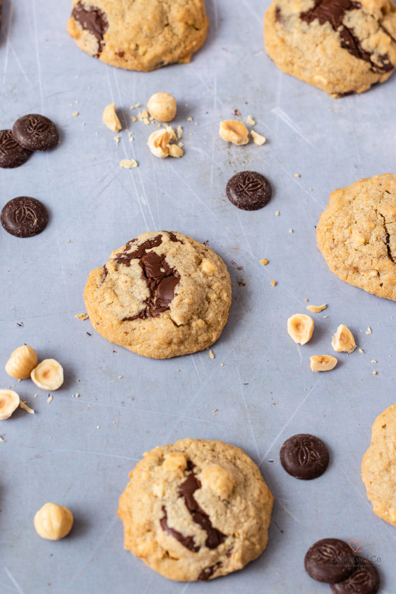 Chocolate Chip Nut Cookies deluxe