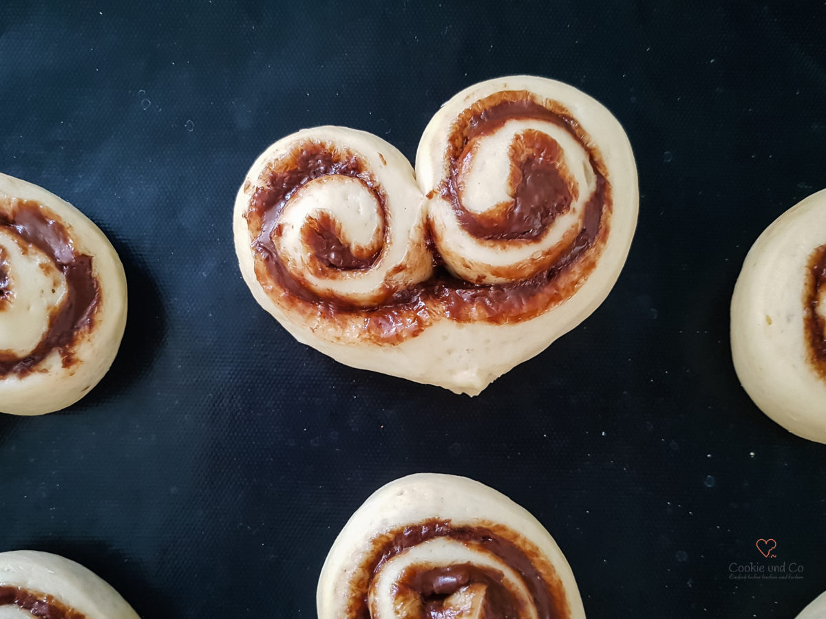 Nutella Herzen (Hefegebäck) (5 von 1)