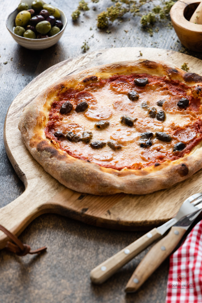 Pizza Grundrezept mit wenig Hefe und Lievito Madre sowie Übernachtgare