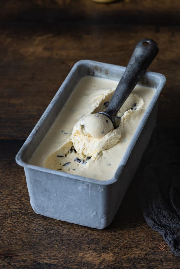 Eierliköreis aus 3 Zutaten (mit & ohne Eismaschine) mit gezuckerter Kondensmilch