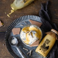 Eierliköreis aus 3 Zutaten (mit & ohne Eismaschine) mit gezuckerter Kondensnmilch