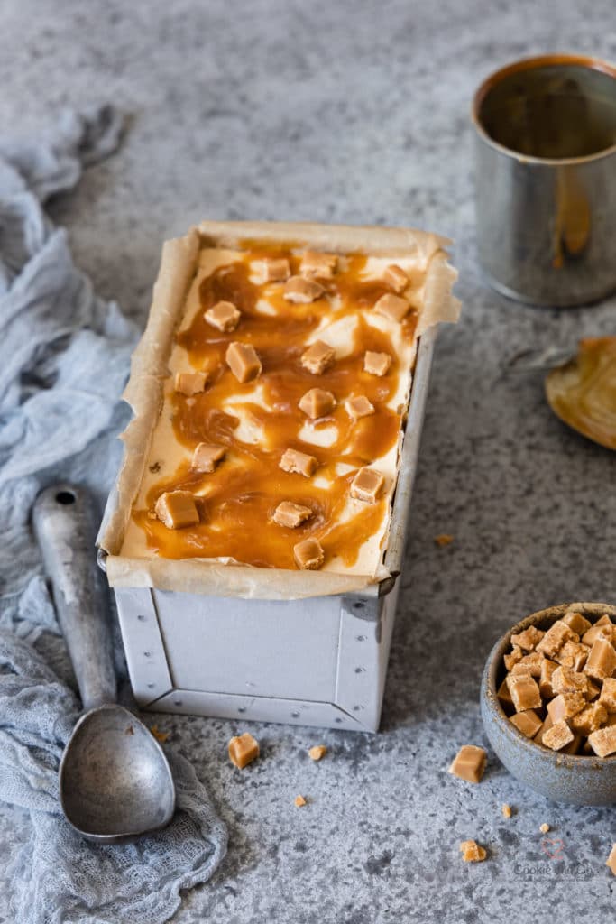 Karamell Eis / Salzkaramell Eis mit Sahne Toffees und Karamellsoße. Mit & ohne Eismaschine