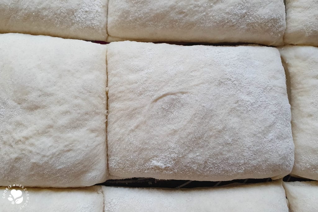 No Knead Brötchen -abgestochene Teiglinge