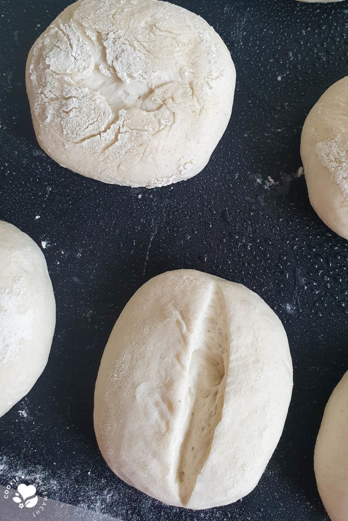 Brötchen ohne Kneten, beide Teiglinge im Vergleich